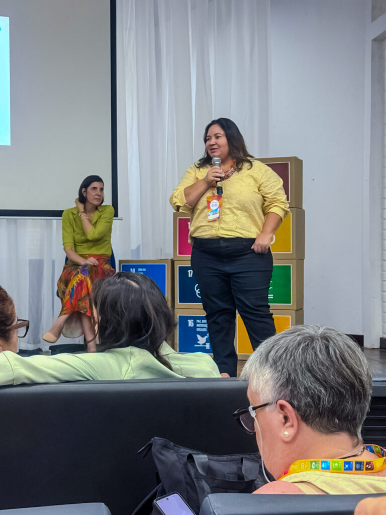 Profa. Ariadne em Oficina durante evento do Selo ODS 2025